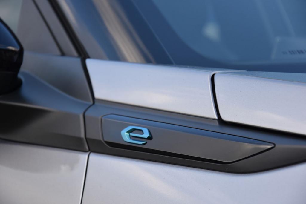 Peugeot e-2008 50 kWh GT