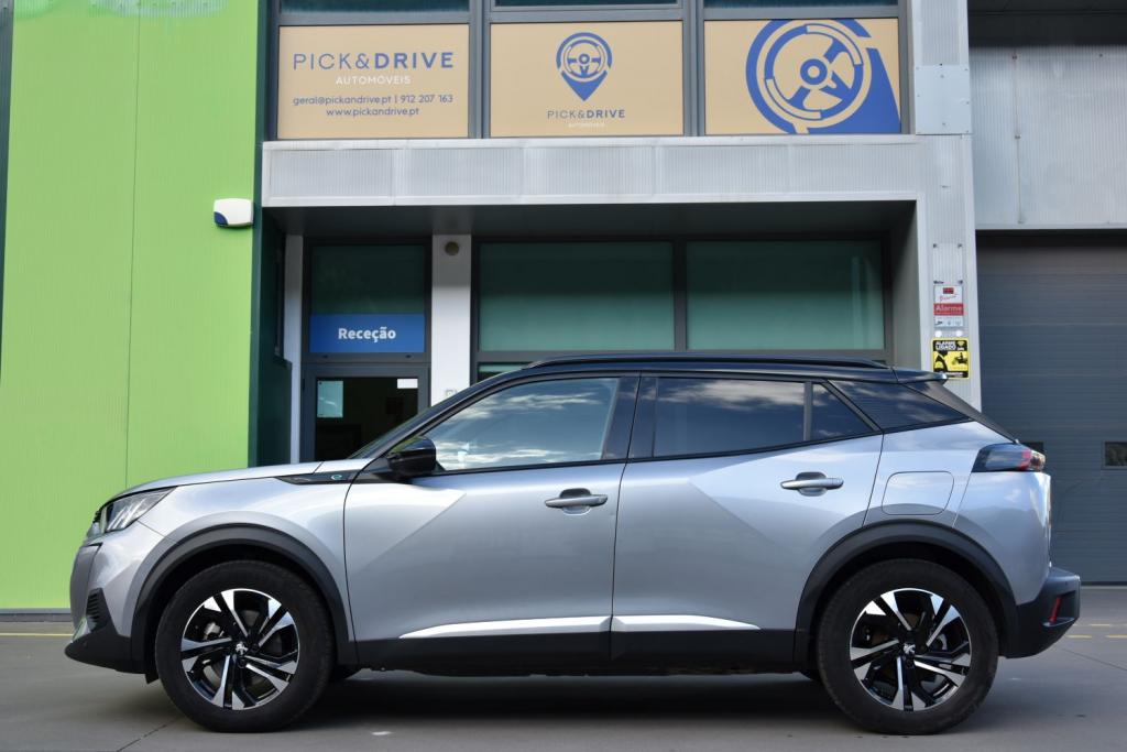 Peugeot e-2008 50 kWh GT