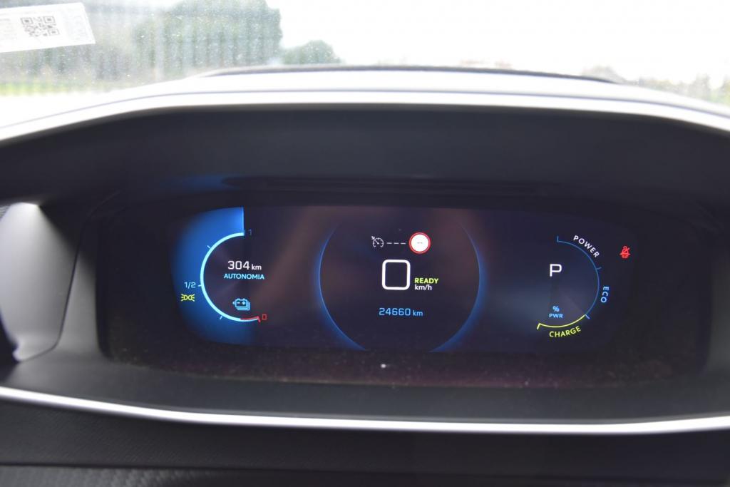 Peugeot e-2008 50 kWh GT