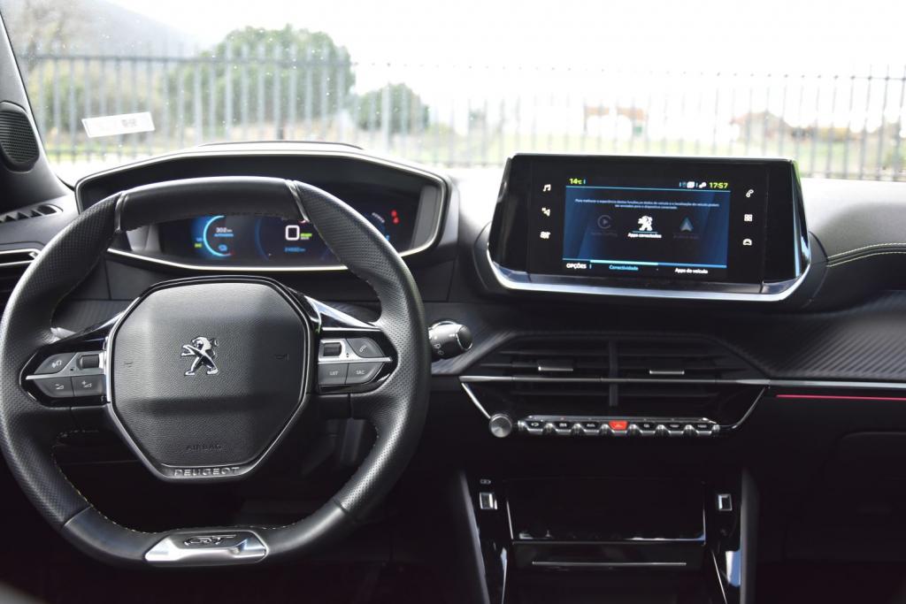 Peugeot e-2008 50 kWh GT