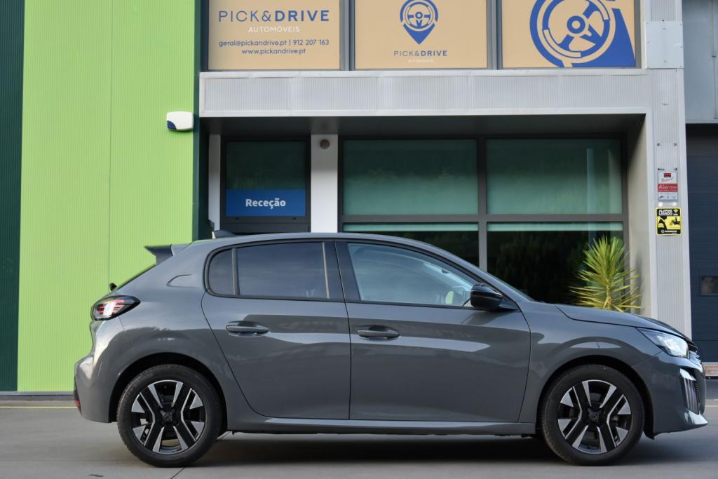 Peugeot 208 Hybrid Allure 