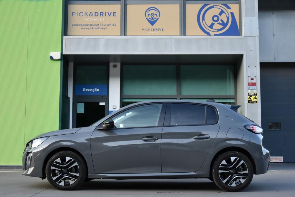 Peugeot 208 Hybrid Allure 