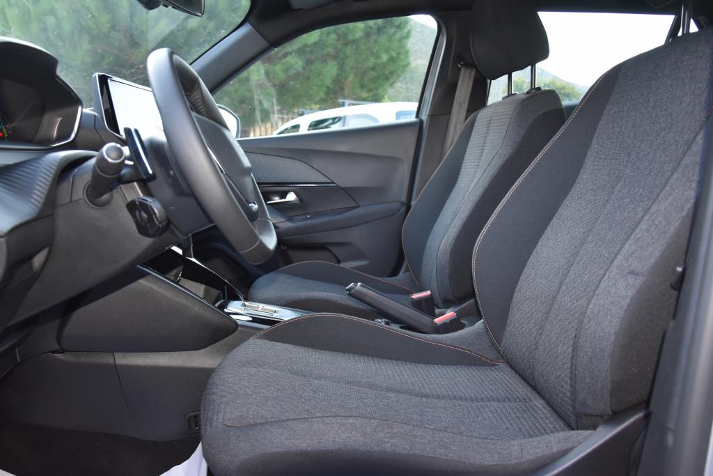 Peugeot 2008 1.2 Hybrid Style e-DCS6