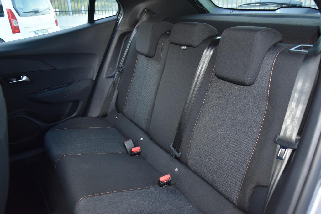 Peugeot 2008 1.2 Hybrid Style e-DCS6