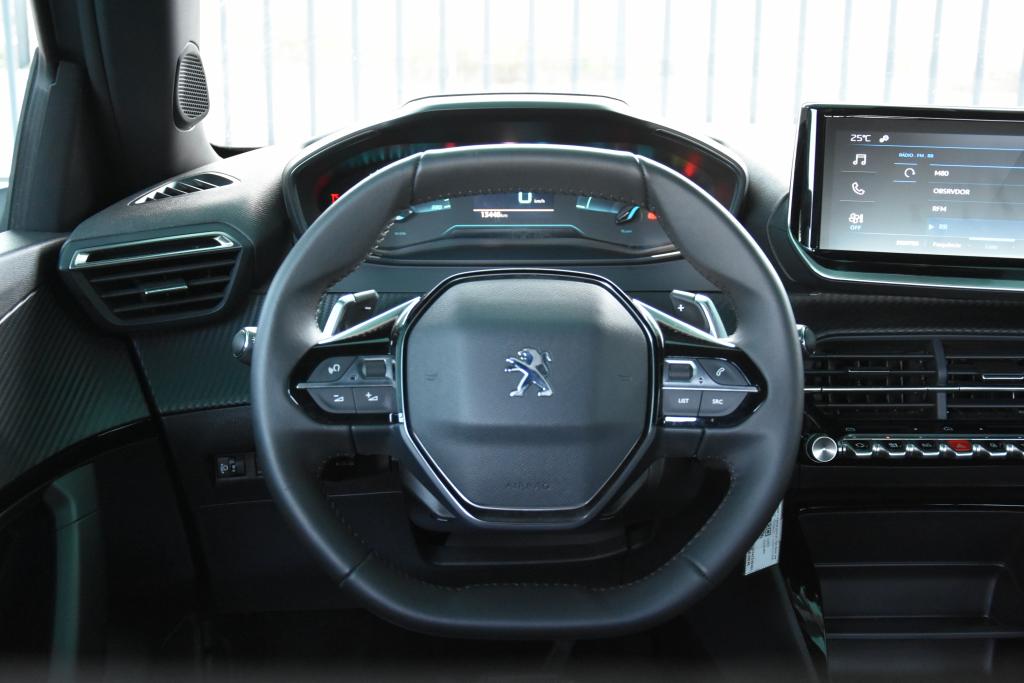 Peugeot 2008 1.2 Hybrid Style e-DCS6