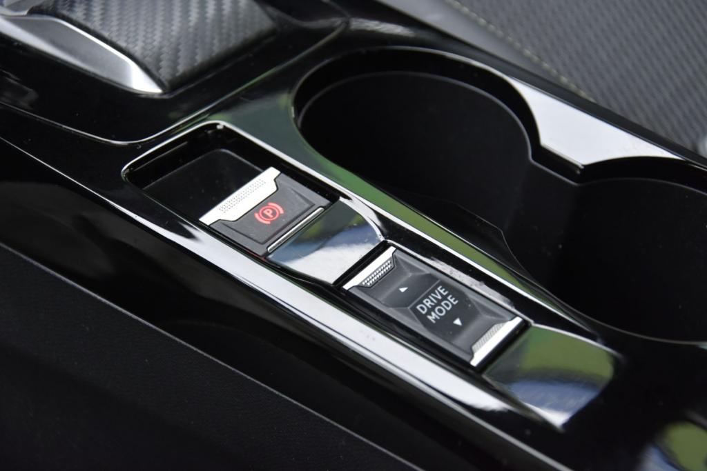 Peugeot 1.2 Hybrid GT e-DCS6