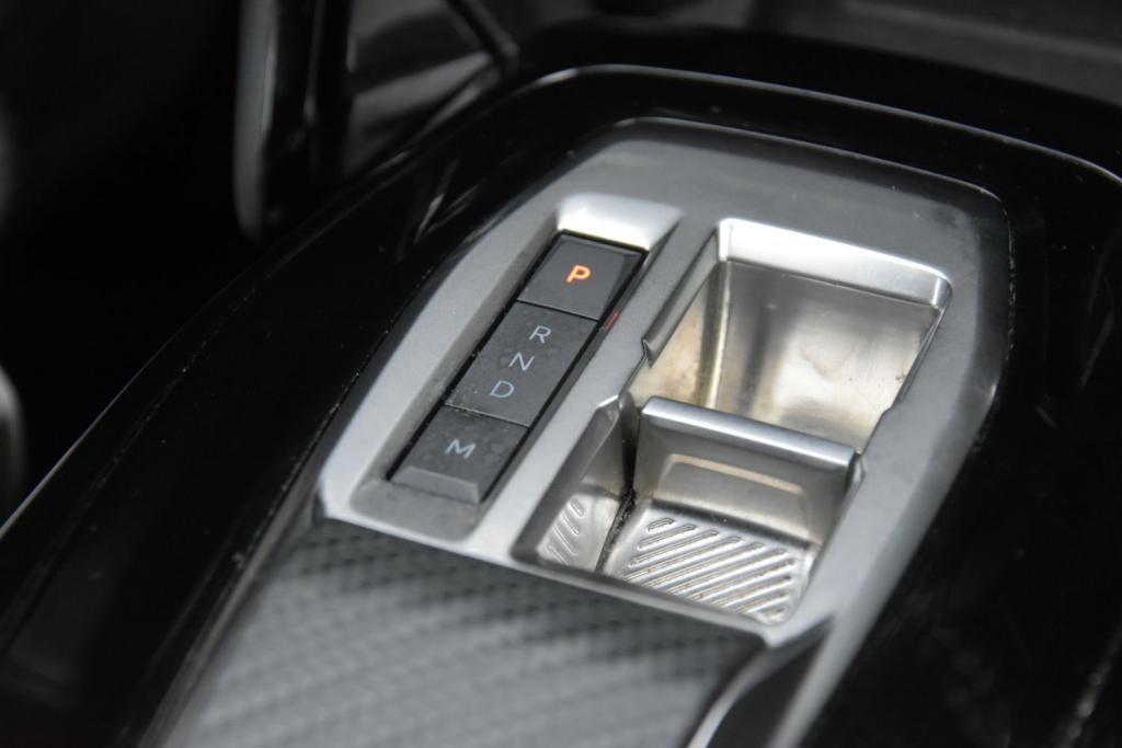 Peugeot 1.2 Hybrid GT e-DCS6