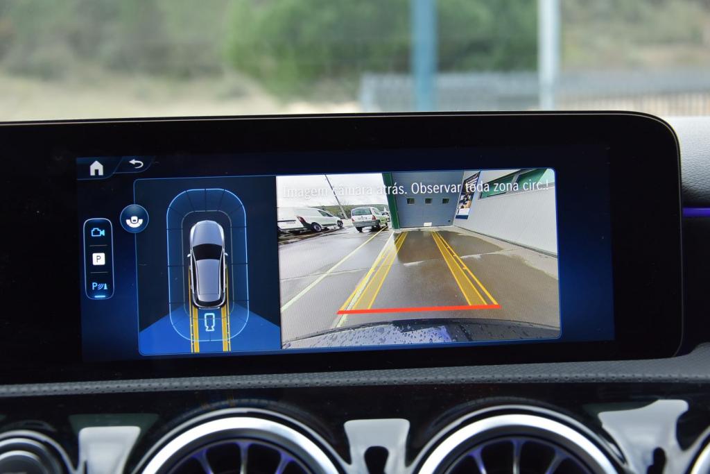 Mercedes-Benz A 250e AMG (HÍBRIDO PLUG-IN)