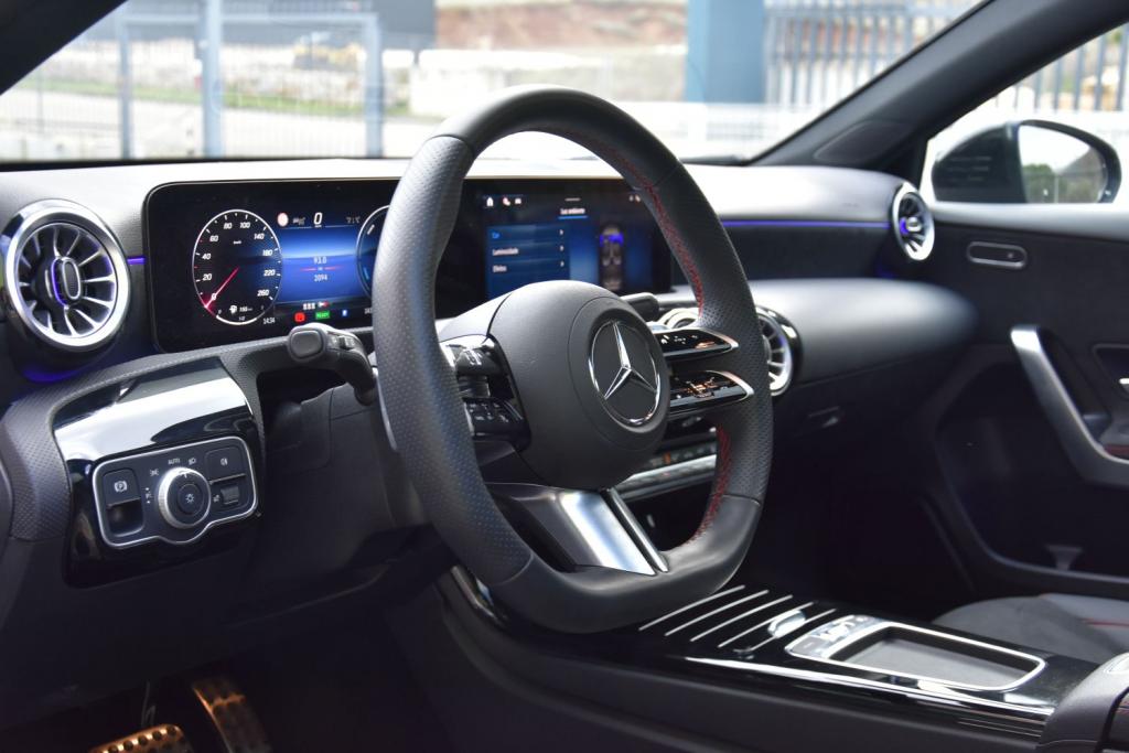 Mercedes-Benz A 250e AMG (HÍBRIDO PLUG-IN)