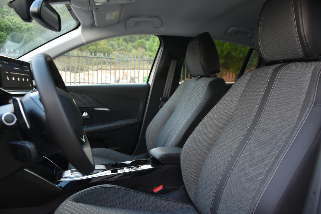 Peugeot 208 1.2 Hybrid Allure e-DCS6