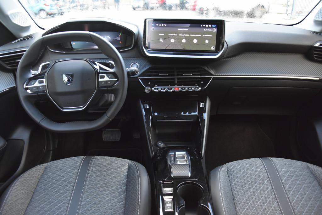 Peugeot 208 1.2 Hybrid Allure e-DCS6